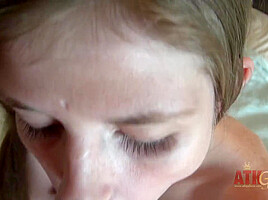 Skinny Teen Gets Creampie
