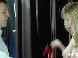 Spanking Pussy In Chains 10 Min
