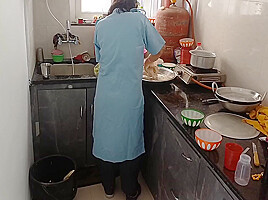 Step sisters Are Preparing Food To Go To School Together Step brother Has Fucked Her