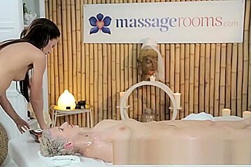 Stunning lesbians have oily fun and intense G-spot orgasms