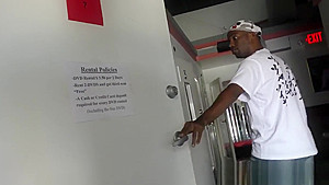 Sucking teen 18+ at Glory Hole Gets Mouth Jizzed