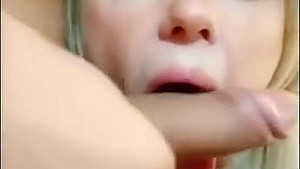 THE GREEN-EYED GIRL DOING A BLOWJOB AND GETS A MOUTHFUL OF CUM