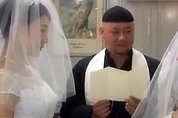 The girls wants to get married