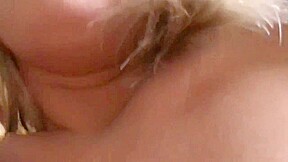 Trophy wife gets dik