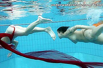 UnderwaterShow Video: Sara Bombina and Gazel Podvodkova