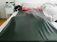 Vacbed fun alone with dildo in ass