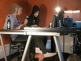 Vicious and Vynnie videogame foot slave