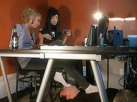 Vicious and Vynnie videogame foot slave