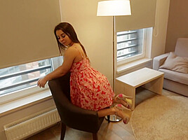 Vita Couch Masturbation