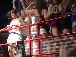Wild amateur sluts dancing dirty at the ht club