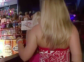 Wild amateur sluts dancing dirty at the ht club
