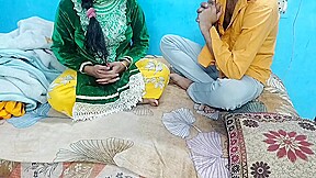 Xxx Soniya - College Ki Ladki Ne Sadi Ke Bad Mere Ghar Aai He Or Mujhe Deke Chali Gai