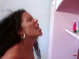 brasileira cravo e canela