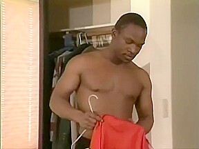 ebony muscle masturbation