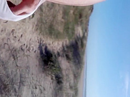 exhibe dans les dunes