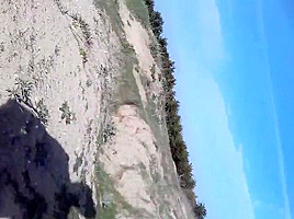 exhibe dans les dunes