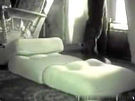 giovane tettona italiana succhia il cazzo del fidanzato e gode un intenso orgasmo da carpet munch