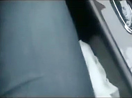 girl pee in car