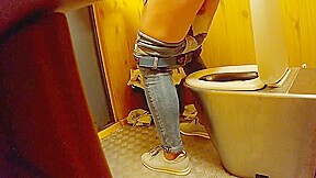 pissing 171