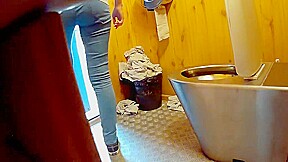 pissing 171