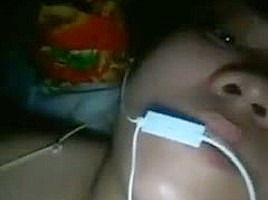 she love to play
