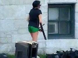 shorts verdes flaca culito skinny petite ass candid