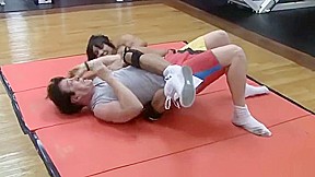 super sexy girl in wrestlin 989