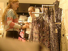 teens 18+ shoppin' (Graz 8)