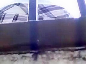 turkish Upskirts durakta etek alti