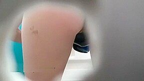 womens toilet piss (6)